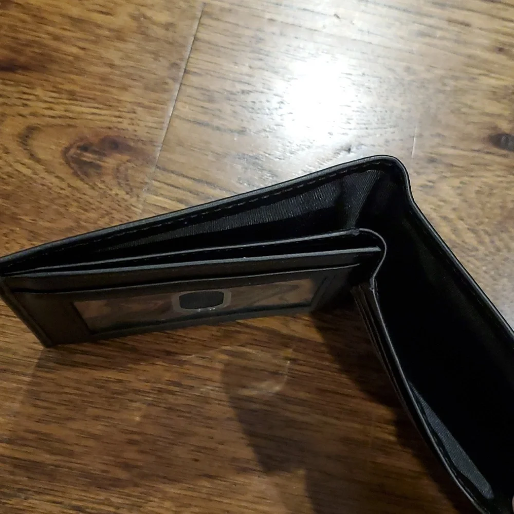 Mens Dockers black bifold wallet